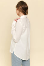 Load image into Gallery viewer, Linen Blend Shirt: Berry
