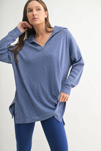 Load image into Gallery viewer, Cotton Blend Waffle Knit Oversized Collared Long Sleeve: Black