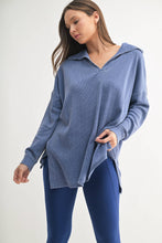 Load image into Gallery viewer, Cotton Blend Waffle Knit Oversized Collared Long Sleeve: Black