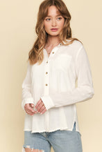 Load image into Gallery viewer, Linen Blend Shirt: Berry