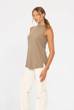 Load image into Gallery viewer, Notched Sleeveless Flowy Tank Top: BLACK
