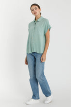 Load image into Gallery viewer, SOLID SHORT SLEEVE BUTTON DOWN SHIRT : Black
