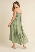Load image into Gallery viewer, TIERED MAXI DRESS
