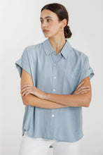 Load image into Gallery viewer, SOLID SHORT SLEEVE BUTTON DOWN SHIRT : Black
