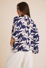 Load image into Gallery viewer, SHORT SLEEVE MOCK NECK SHIRRING ABSTRACT PRINT TOP: NAVY-IVORY ABSTRACT
