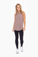 Load image into Gallery viewer, Notched Sleeveless Flowy Tank Top: BLACK
