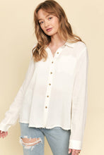 Load image into Gallery viewer, Linen Blend Shirt: Berry
