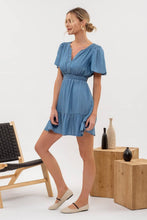 Load image into Gallery viewer, SPLIT NECK FLOUNCE CHAMBRAY MINI DRESS: CHAMBRAY
