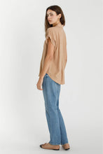 Load image into Gallery viewer, SOLID SHORT SLEEVE BUTTON DOWN SHIRT : Black
