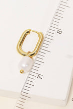Load image into Gallery viewer, Pearl Drop Oval Hoop Earrings: G
