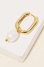 Load image into Gallery viewer, Pearl Drop Oval Hoop Earrings: G
