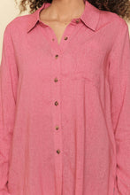 Load image into Gallery viewer, Linen Blend Shirt: Berry
