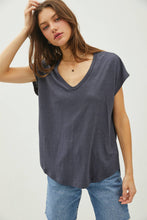 Load image into Gallery viewer, BACK RAW EDGE DETAILED V-NECK LINEN TEE : Guava Punch
