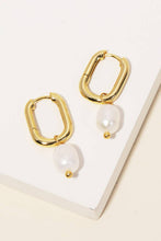 Load image into Gallery viewer, Pearl Drop Oval Hoop Earrings: G
