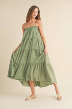 Load image into Gallery viewer, TIERED MAXI DRESS
