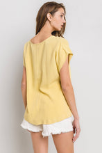 Load image into Gallery viewer, Solid Linen V-neck Short Sleeve Top
