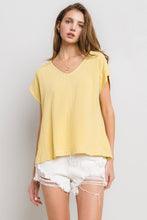 Load image into Gallery viewer, Solid Linen V-neck Short Sleeve Top
