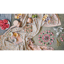 Load image into Gallery viewer, Nectar Recycled Wool Felt Dot Trivet
