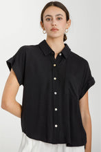 Load image into Gallery viewer, SOLID SHORT SLEEVE BUTTON DOWN SHIRT : Black
