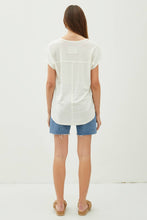 Load image into Gallery viewer, BACK RAW EDGE DETAILED V-NECK LINEN TEE: Khaki
