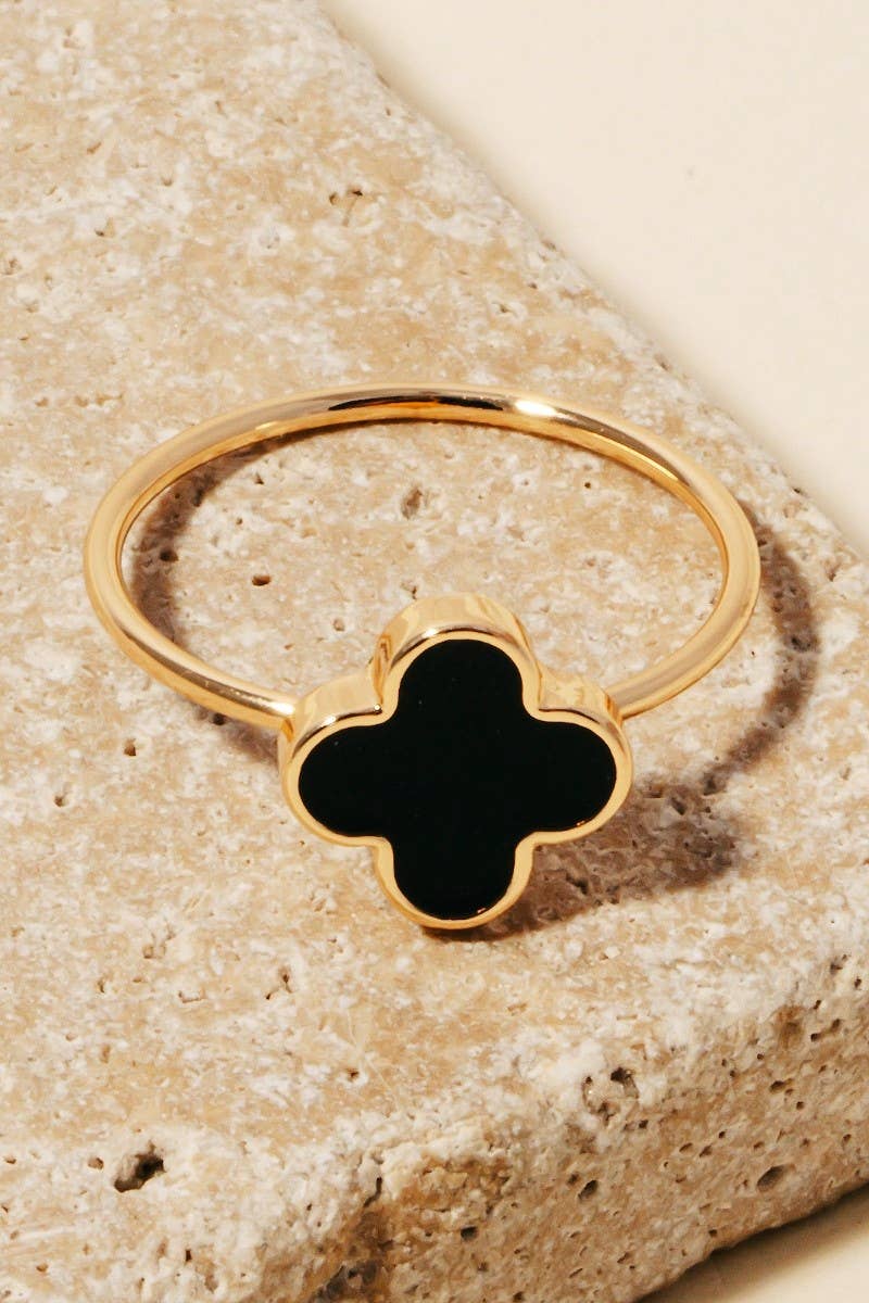Epoxy Clover Charm Dainty Band Ring: GDBLK