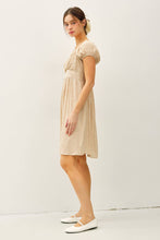 Load image into Gallery viewer, FLORAL PRINT PUFF SLEEVE RUCHED BUST MINI DRESS: Indigo
