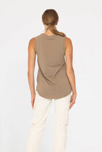 Load image into Gallery viewer, Notched Sleeveless Flowy Tank Top: BLACK
