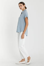 Load image into Gallery viewer, SOLID SHORT SLEEVE BUTTON DOWN SHIRT : Black
