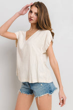 Load image into Gallery viewer, Solid Linen V-neck Short Sleeve Top
